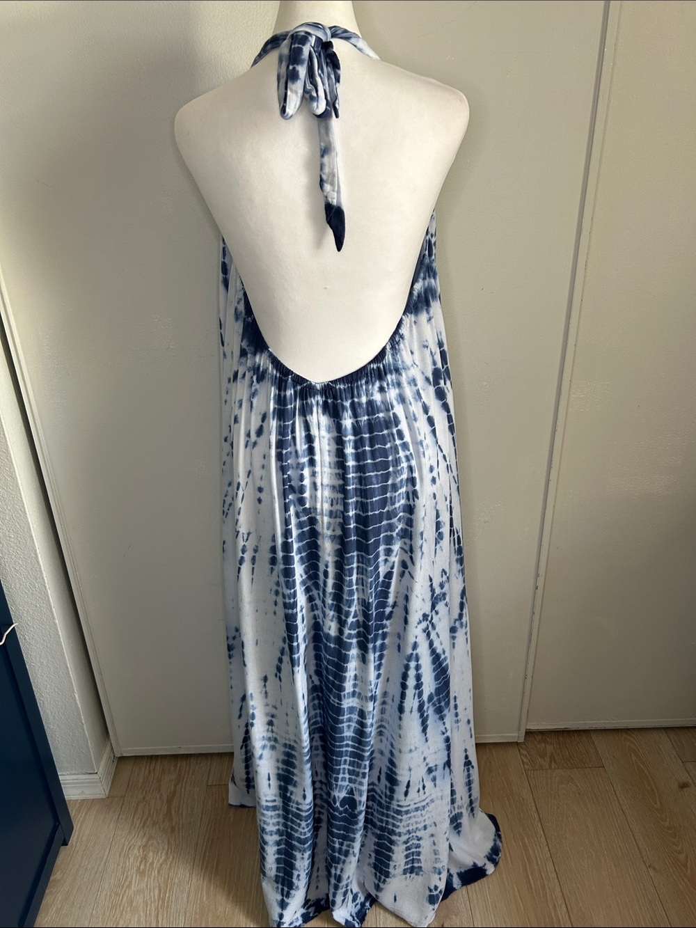 Elan Denim Blue and White Tie-Dye Backless Halter Maxi Dress Summer Swim Coverup - Picture 3 of 8